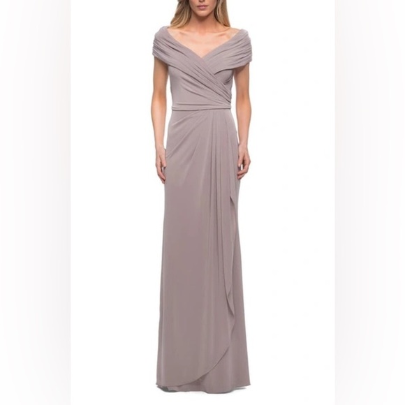 LA FEMME Ruched Jersey Column Gown Cocoa Brown - Picture 2 of 7